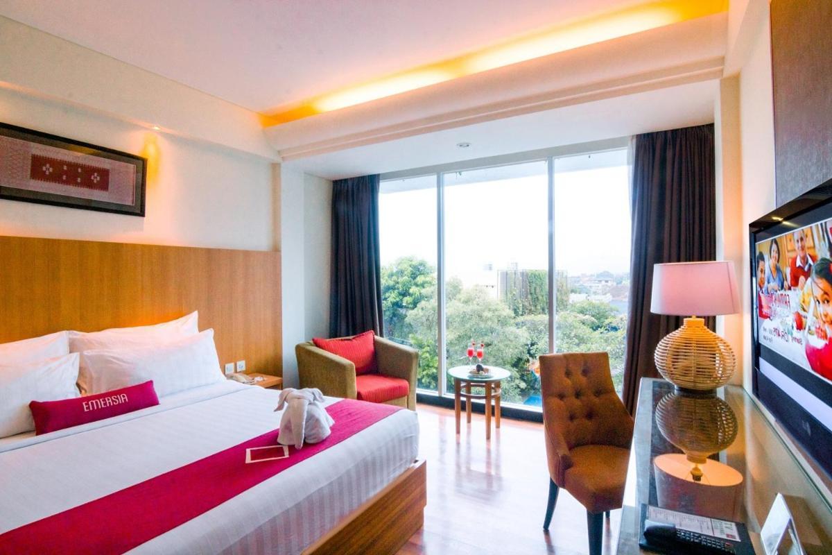 Emersia Hotel And Resort Bandar Lampung Exterior foto
