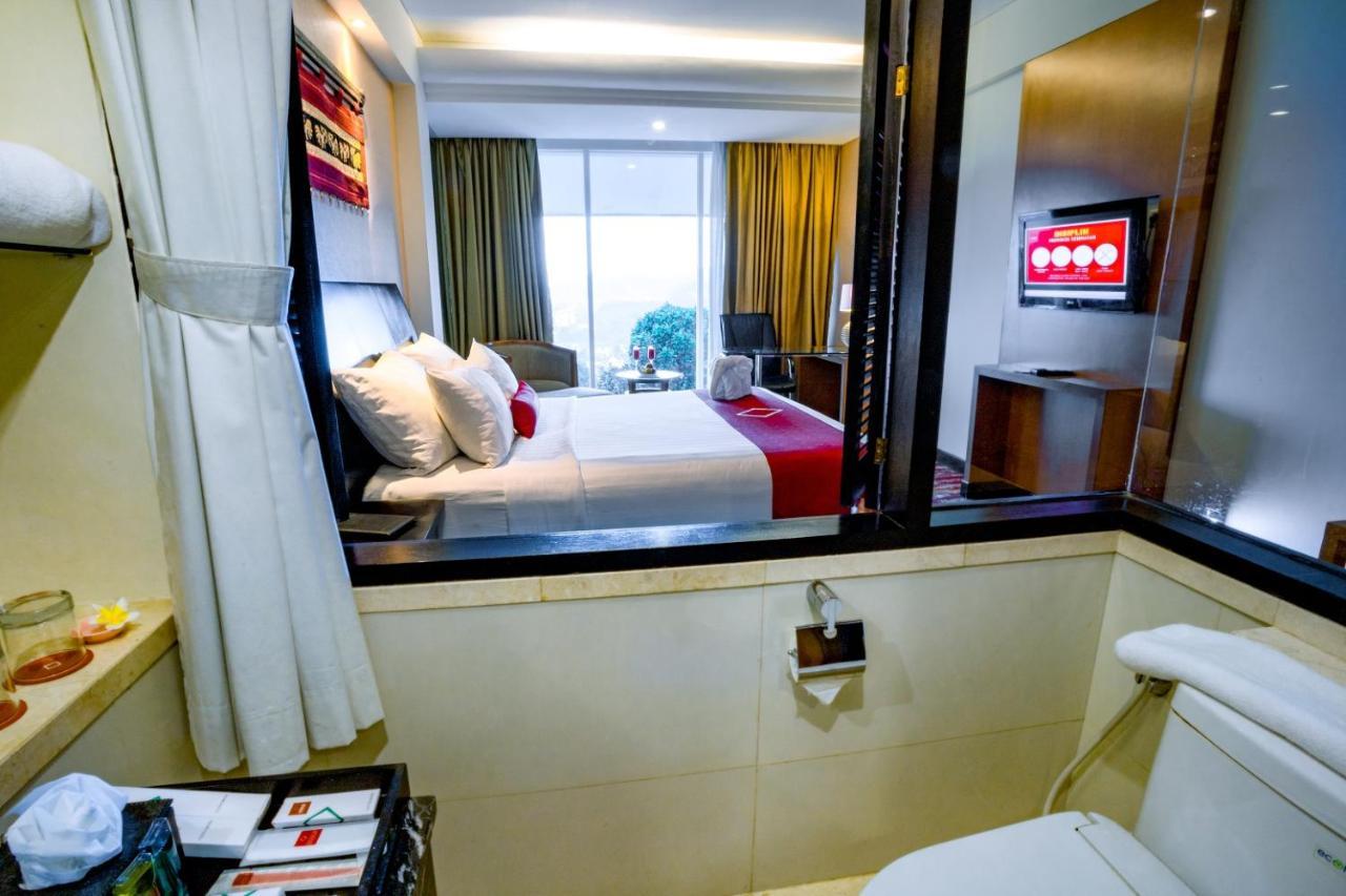Emersia Hotel And Resort Bandar Lampung Exterior foto