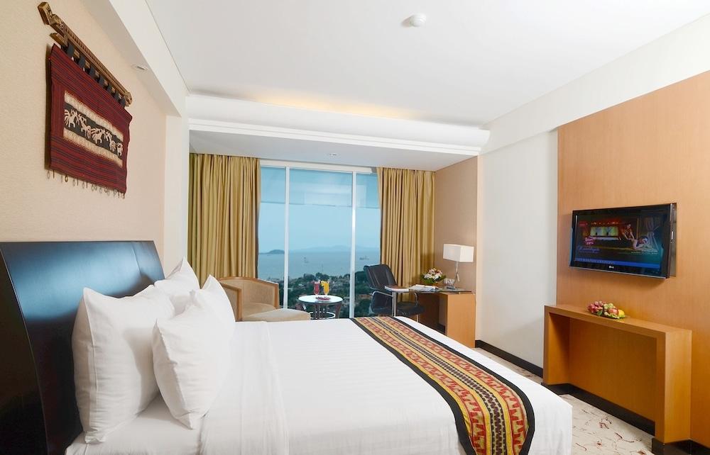 Emersia Hotel And Resort Bandar Lampung Exterior foto